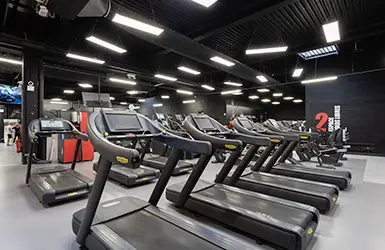 Cardio training course a pied salle de sport
